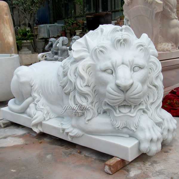 Life Size Outdoor  or Indoor Italian White Marble Lying Lion Statue Lion Garden Statues For Sale–MOKK-109