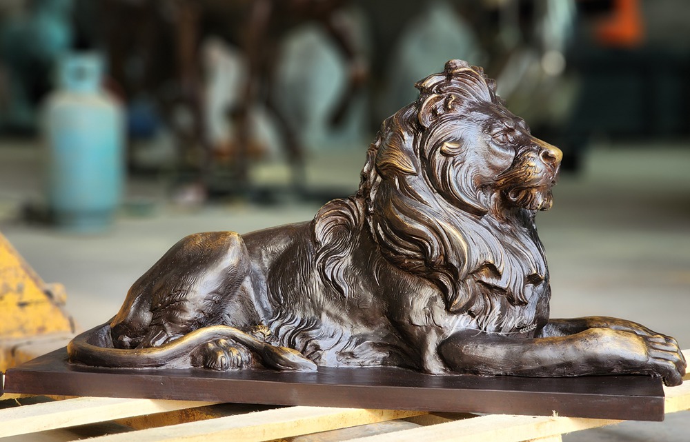 famous bronze HSBC Lion Satue