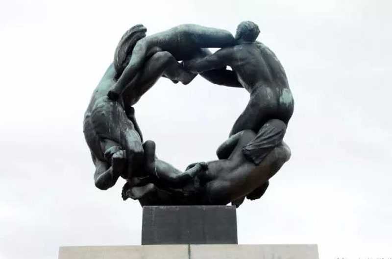 largest sculpture park Vigeland Sculpture Park