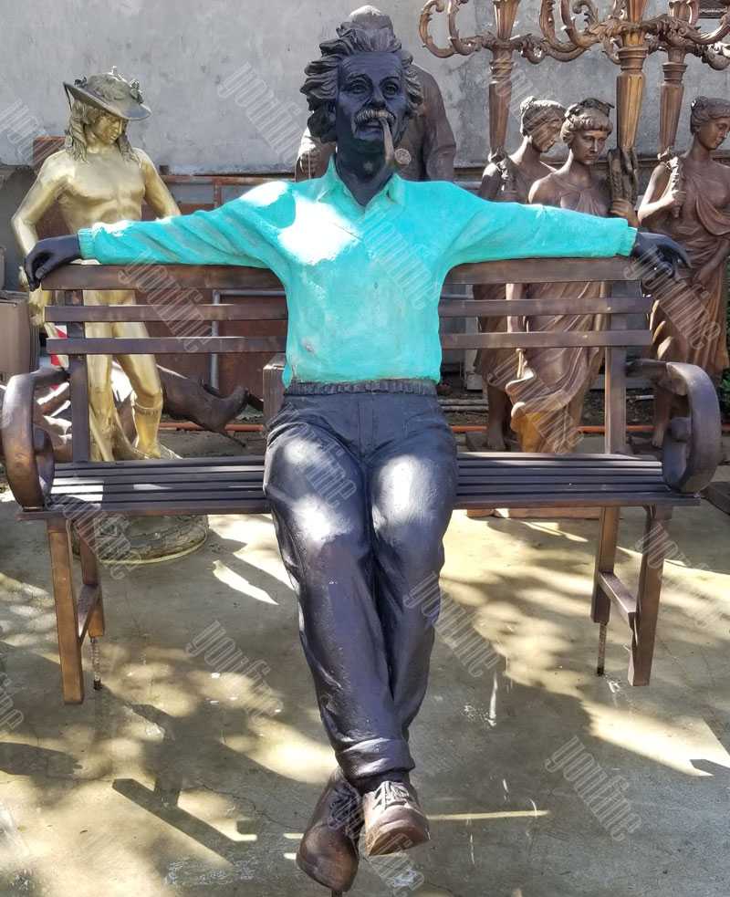 Life size famous bronze Albert Einstein Statues Art design replica for sale modern figure statue for garden decor