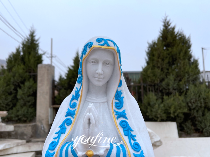 Virgin Mary Statue details