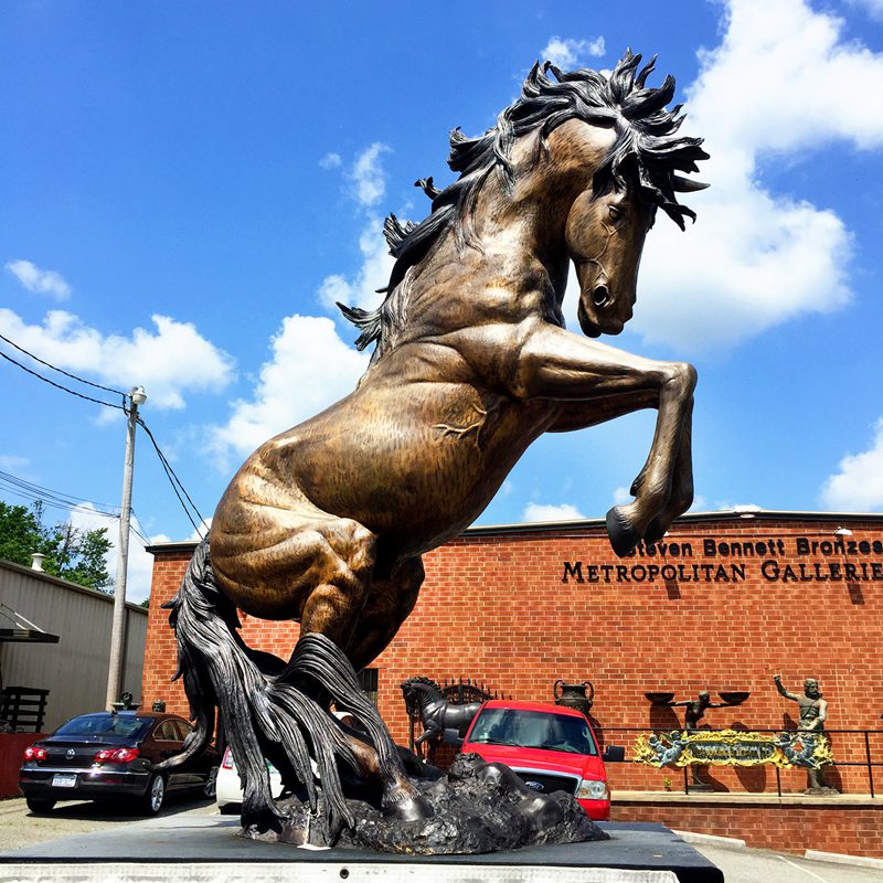 bronze horse statue