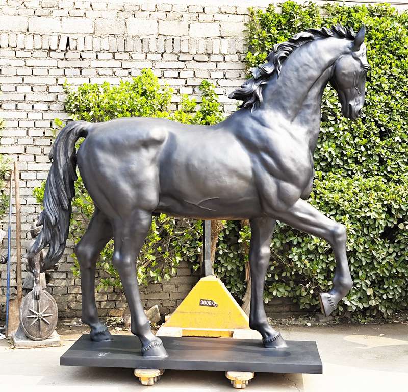 life size horse statue