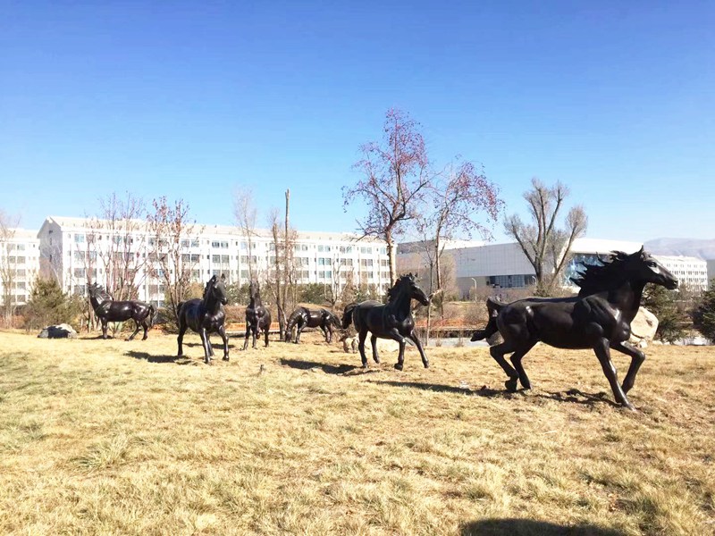 life size horse statues garden