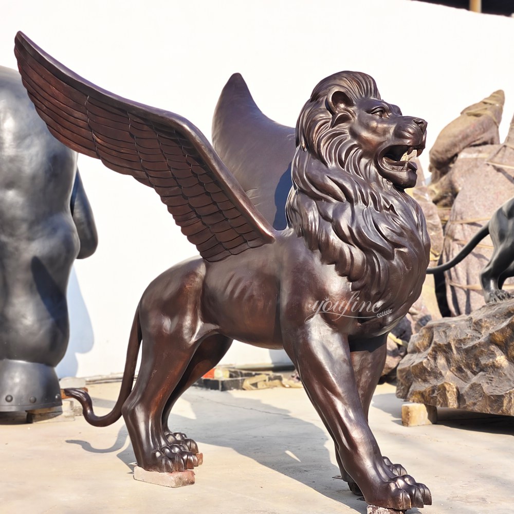 Western mythology Walking Flying Lion Statue