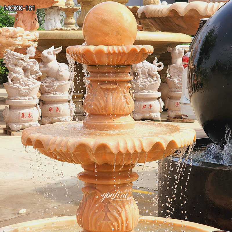 fontein met bal bovenop voor buiten