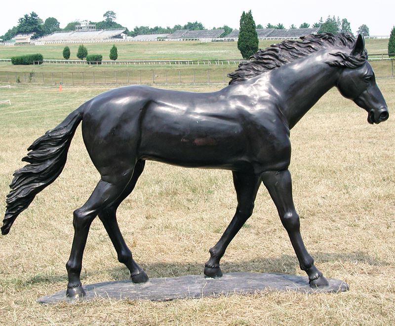 horses sculptures
