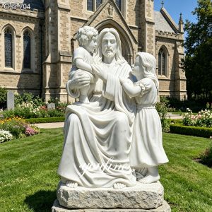 Levensgroot beeld van Jezus met kinderen voor de kerk