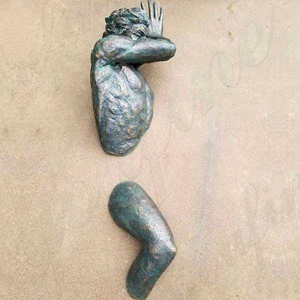 Famous Wall Hanging Modern Matteo Pugliese Bronze Man Sculpture for Sale BOKK-597