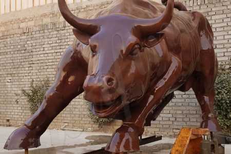 How Does the Origin of Wall Street Charging Bull?