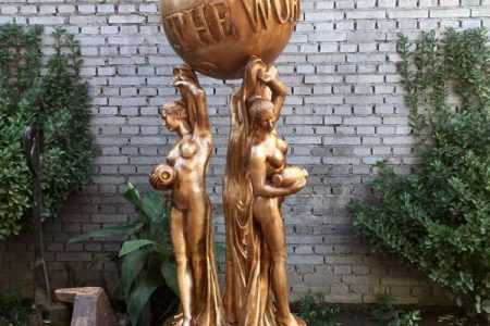 Some Introductions About Scarface The World is Yours Statue