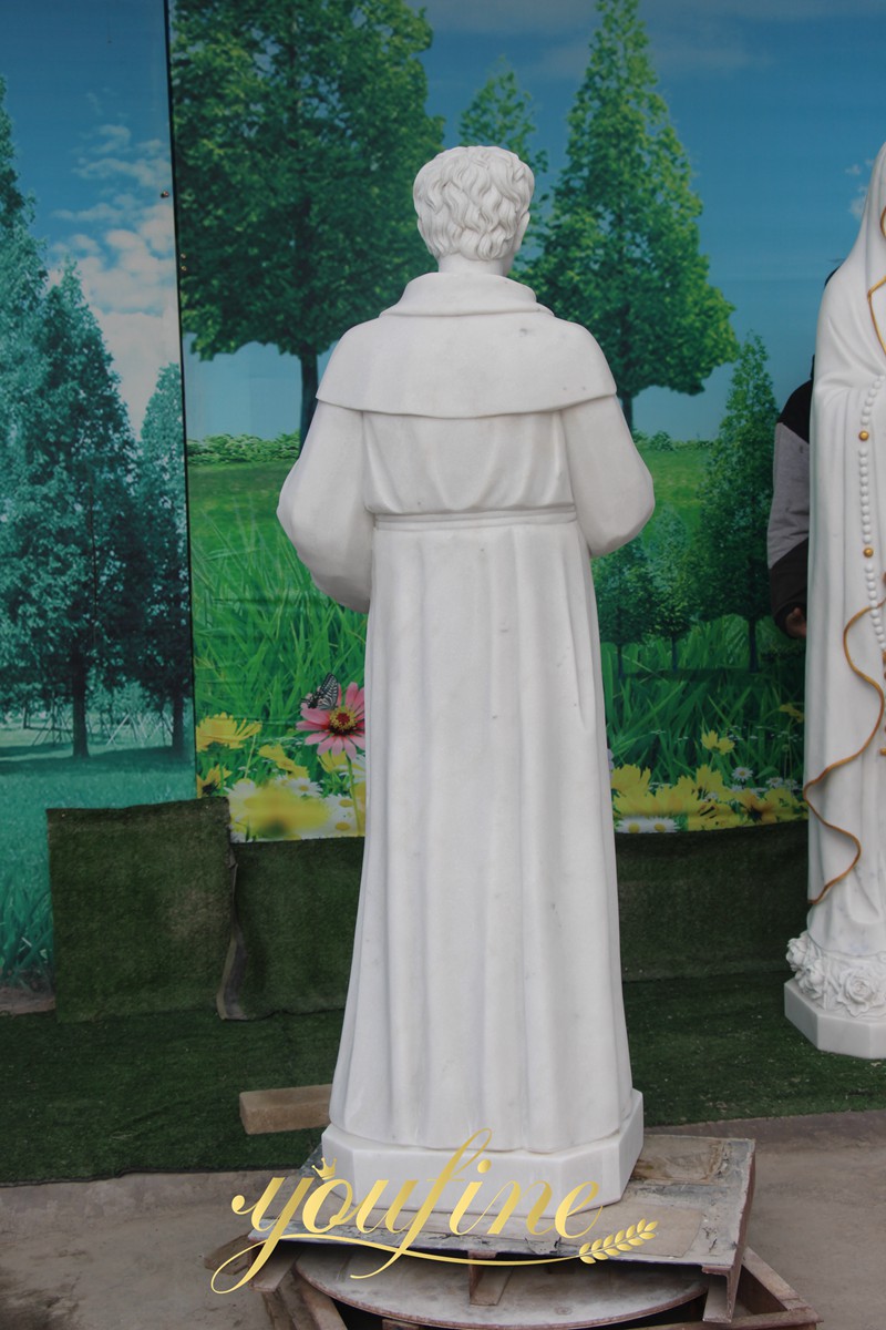 St. Thomas Aquinas Statue