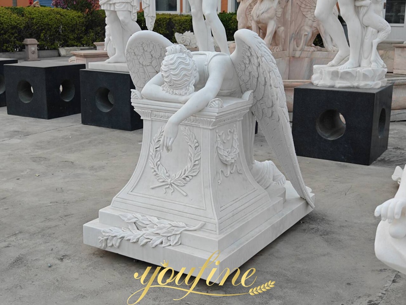 Weeping Angel Statue