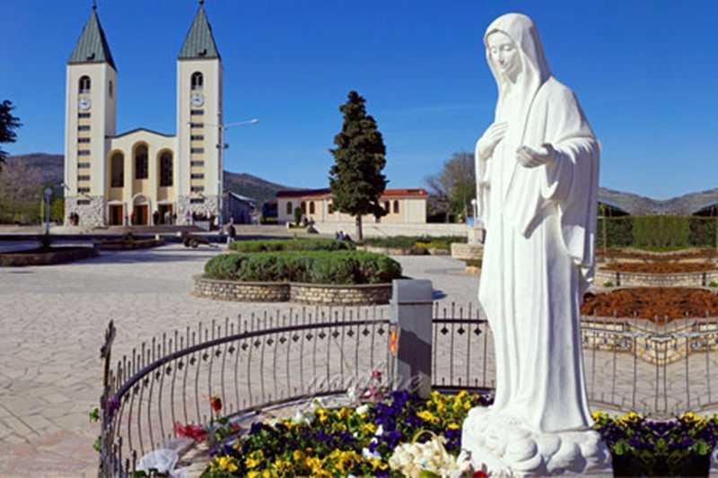 outdoor statues of mary