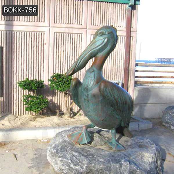Life Size Brozne Pelican Sculpture for Garden Decor