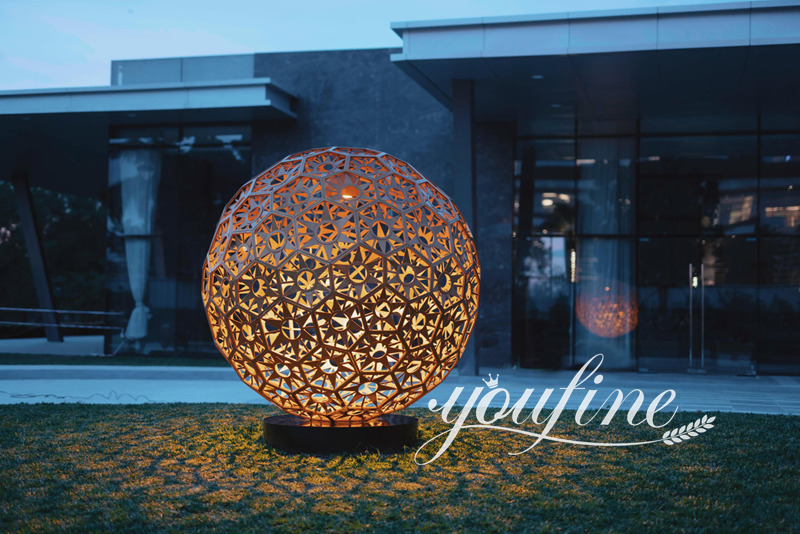 outdoor decorative hollowed sculpture