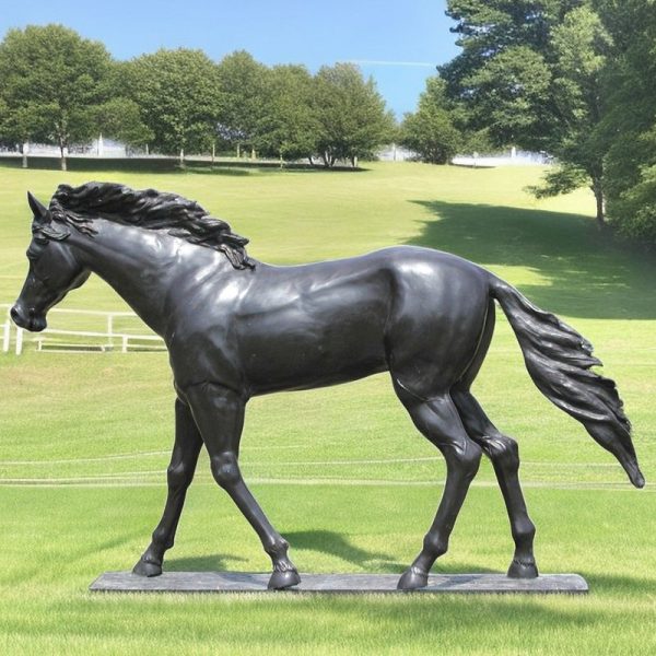 outdoor quarter horse statue