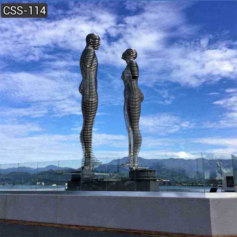 Escultura de aço inoxidável Ali e Nino 