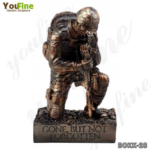 Memorial Bronze Kneeling Solider Statue