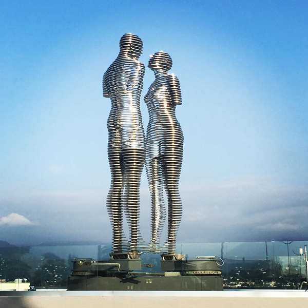 Why Ali and Nino Statue Is A Moving Love Sculpture?