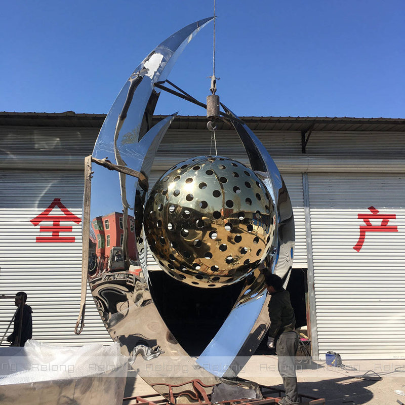 large outdoor stainless steel sculpture