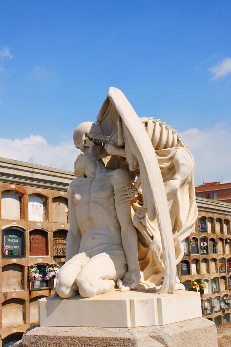 kiss-of-death-statue-YouFine-Sculpture
