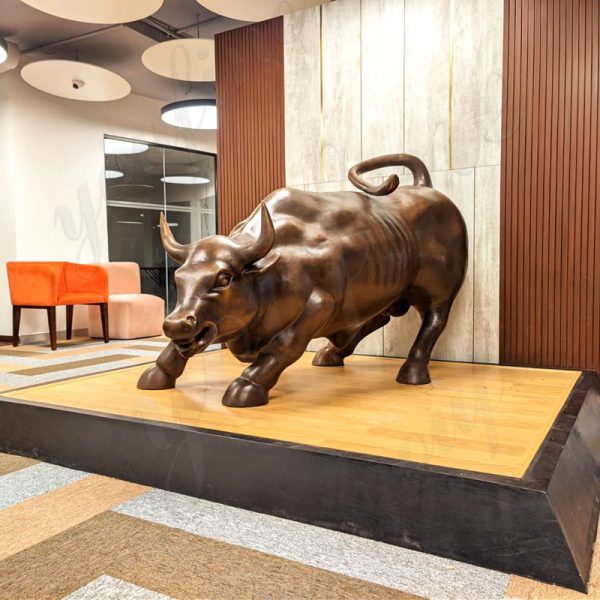 bronze wall street bull statue