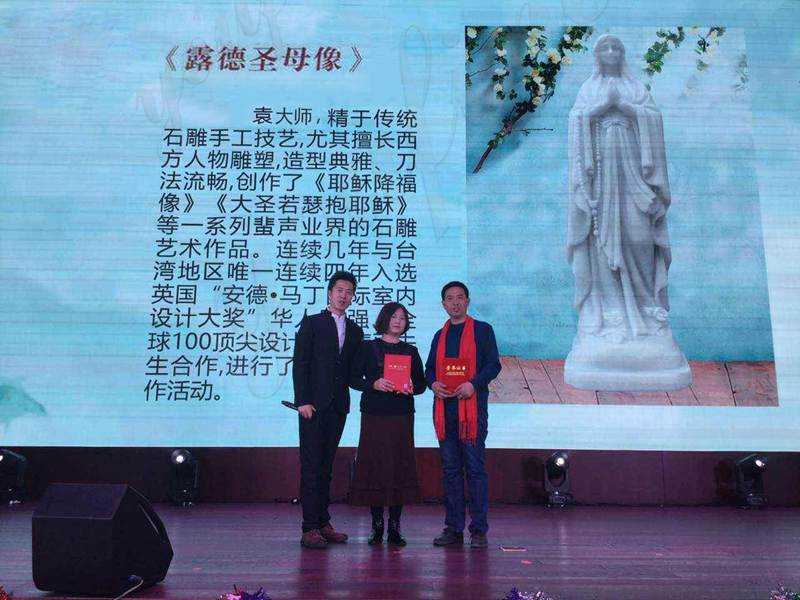 marble virgin mary statue
