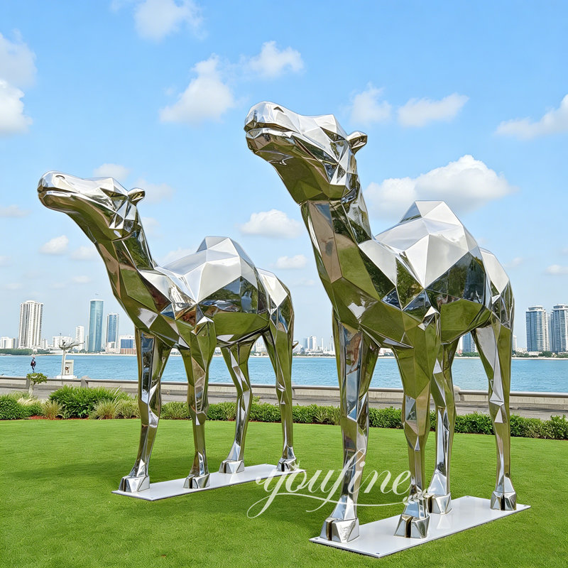mirror polished camel statue