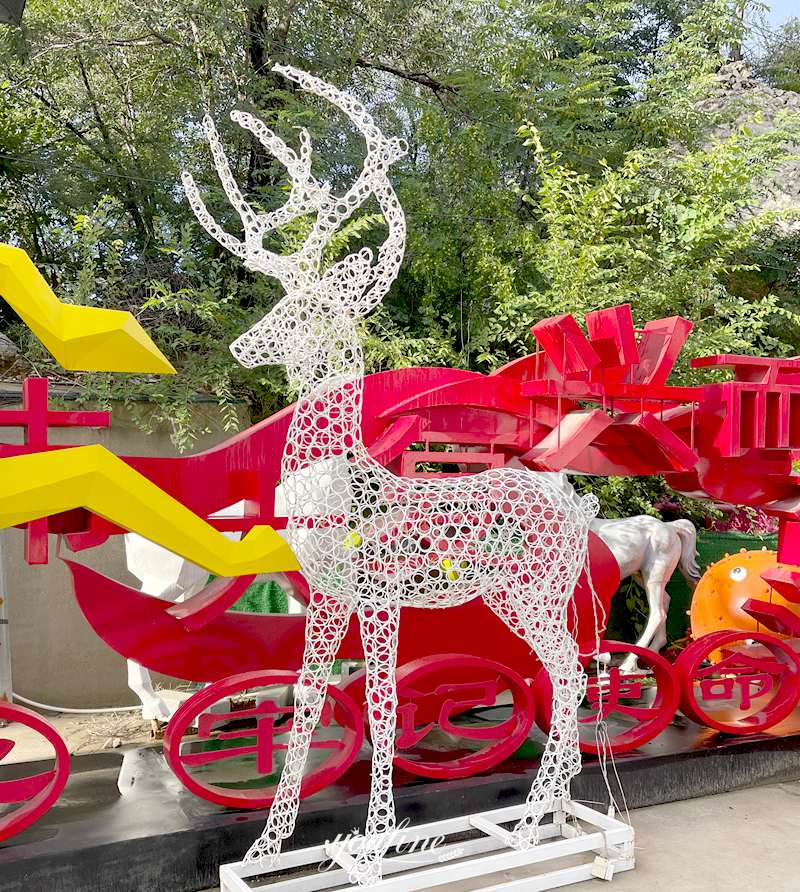 white stainless steel wire deer sculpture