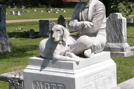 Marble Gravestone Man with Dog Memorial Headstone for Sale MOKK-562