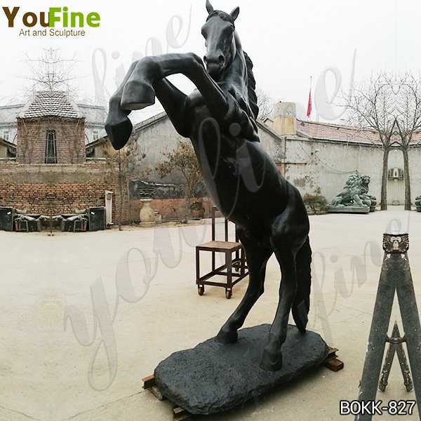 Ancient Black Bronze Jumping Horse Sculpture Suppliers