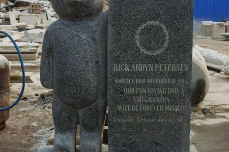 Life Size Granite Upright Baby Headstone with Bear Statue for Sale MOKK-646