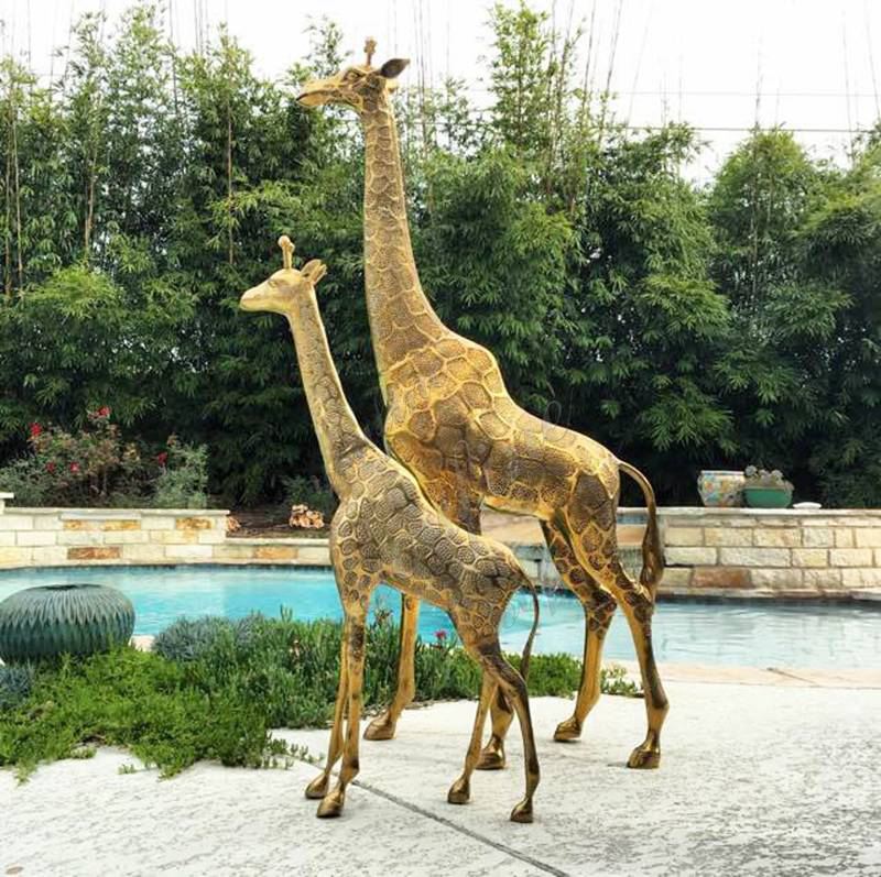 giraffe lawn ornaments