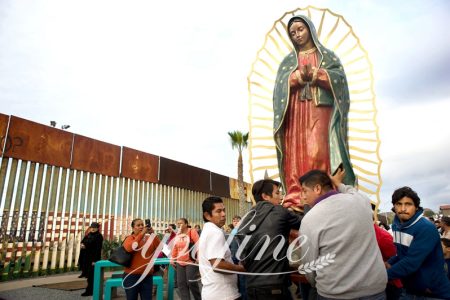 Bronze Our Lady of Guadalupe Sculpture for Church Manufacturer BOKK-639