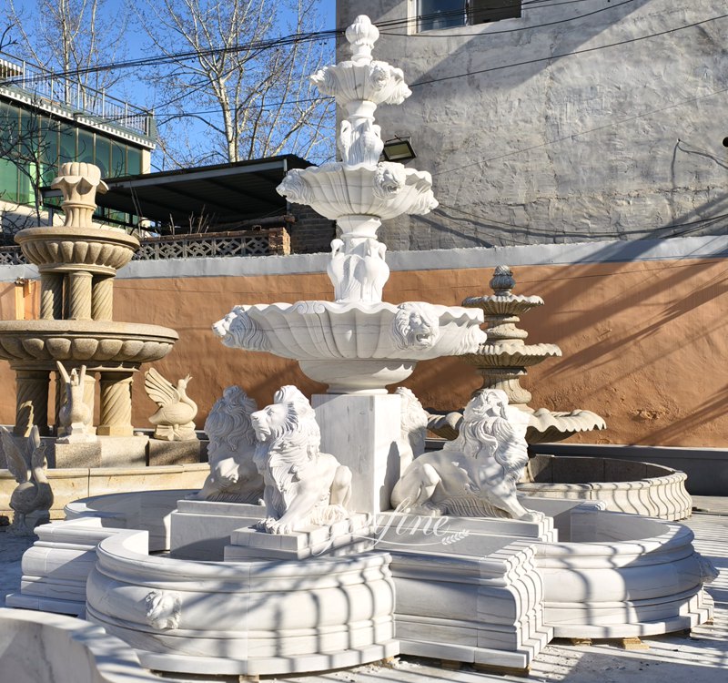 large lion fountain