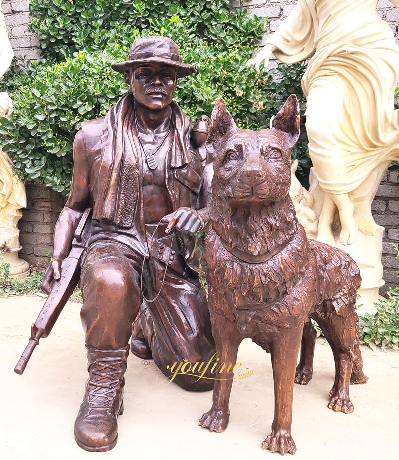 YouFine kneeling soldier