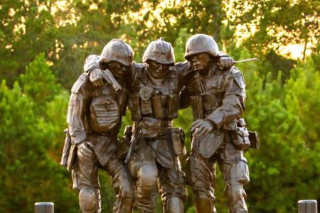 Life Size Bronze Outdoor Military Statue “No One Left Behind” Statue for Sale BOKK-42