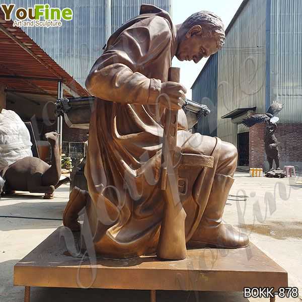 Bronze kneeling Soldier Garden Statue