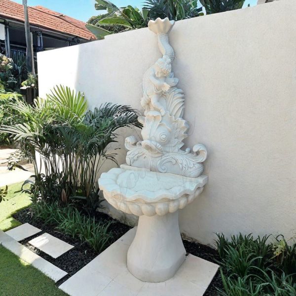 wall fish fountain