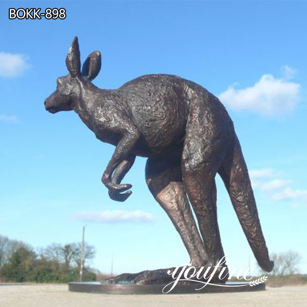 Bronze kangaroo Garden Sculpture for Sale
