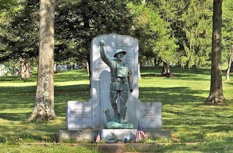 War memorial sculpture