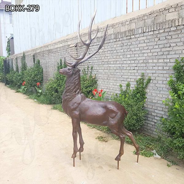 Stag Sculpture Details: