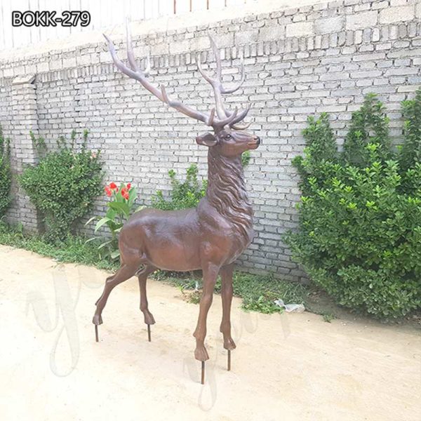 Stag Sculpture Details: