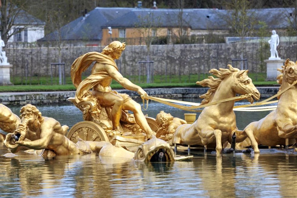 square Versailles Apollo Fountain