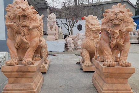 Life Size Red Marble Lion Statues for Driveway for Sale MOKK-819