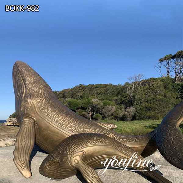 Whale Sculpture Details: