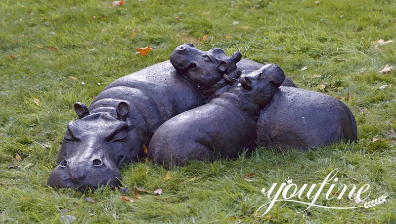bronze-sculpture-of--hippo-family
