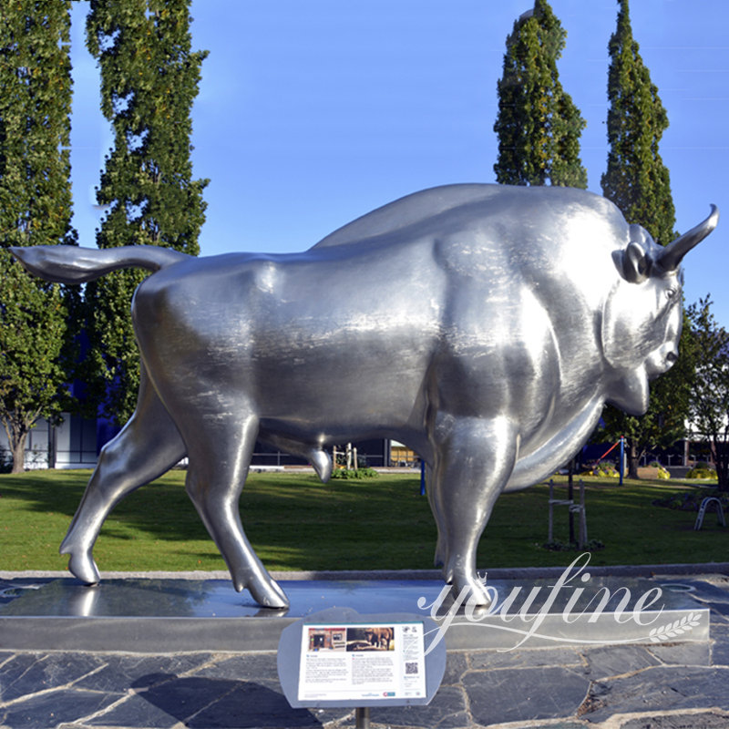 decortaive stainless steel bull statue