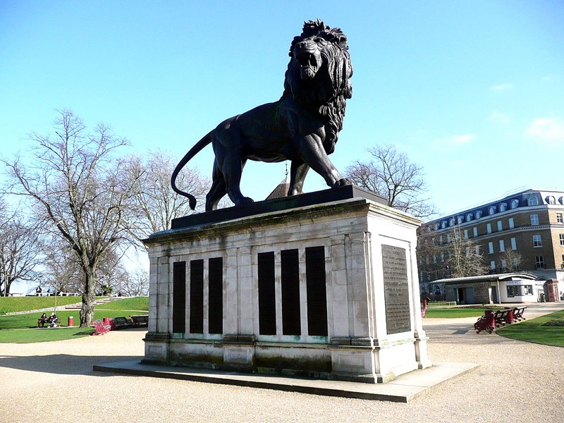 large lion statue outdoor